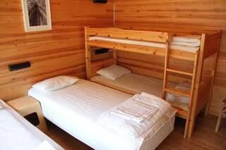 Кемпинги Rastila Camping Helsinki Хельсинки Коттедж с 2 спальнями-5